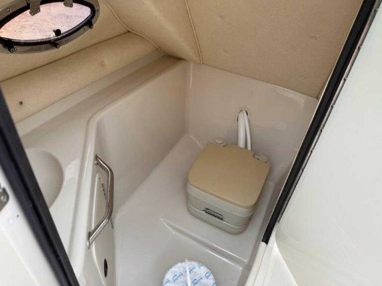 2001 Sea Ray 240 Sun Deck US-SERV1950H001 [photo 13]